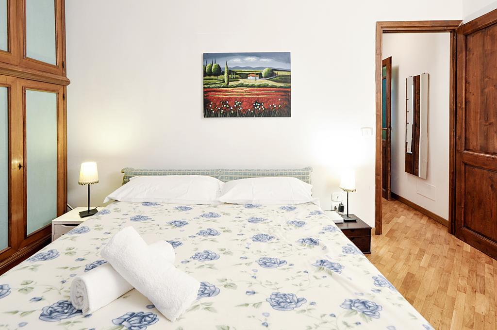 Uffizi Apartment 2 Florens Rum bild